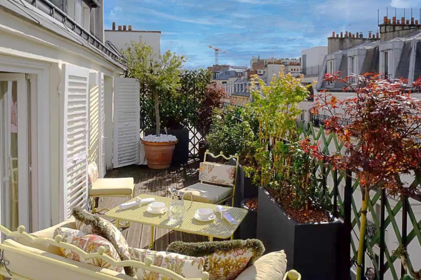 Ultra Luxe Et Confort Au Coeur Des Champs-elysees Paris