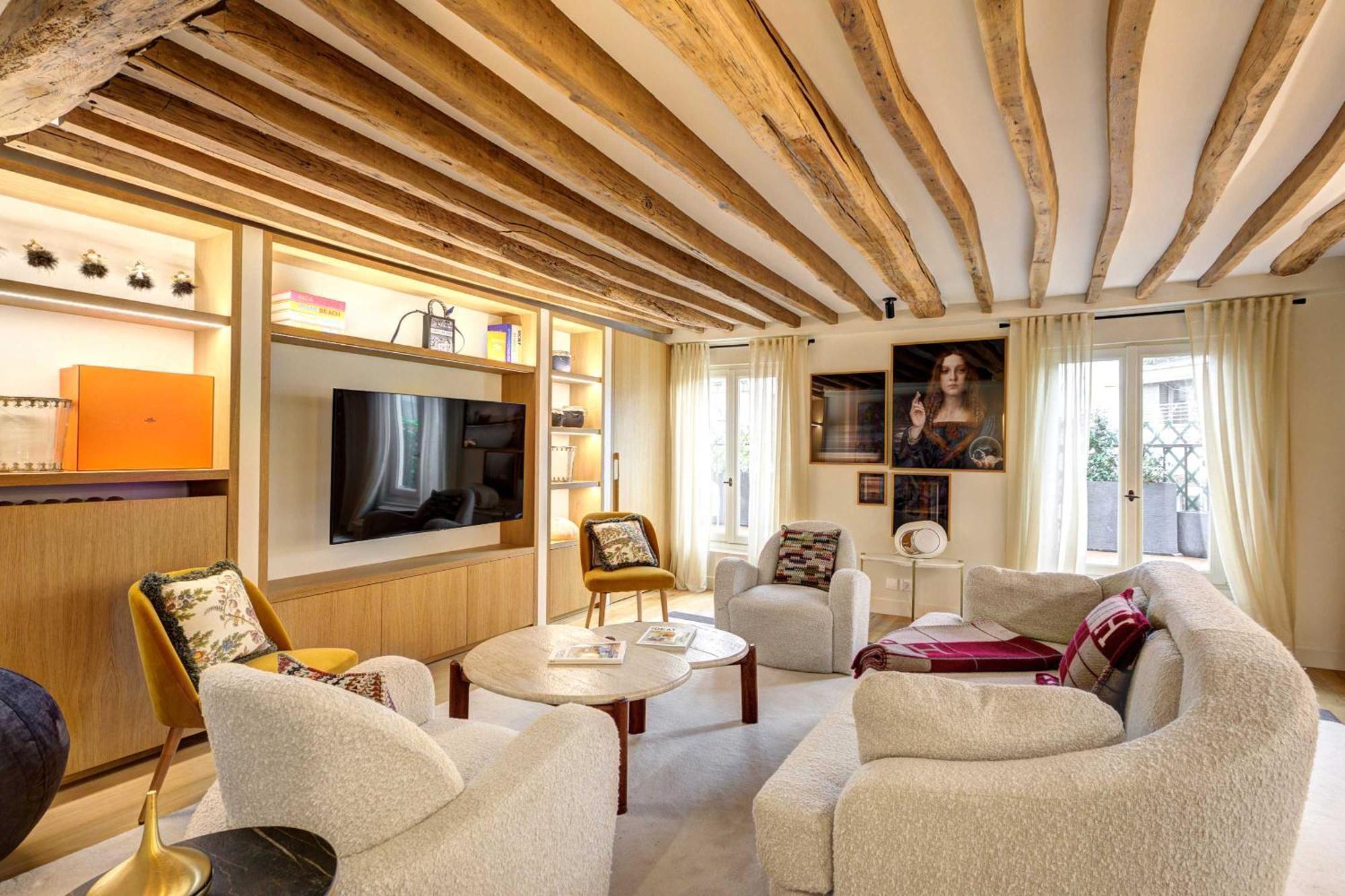 Ultra Luxe Et Confort Au Coeur Des Champs-elysees Paris