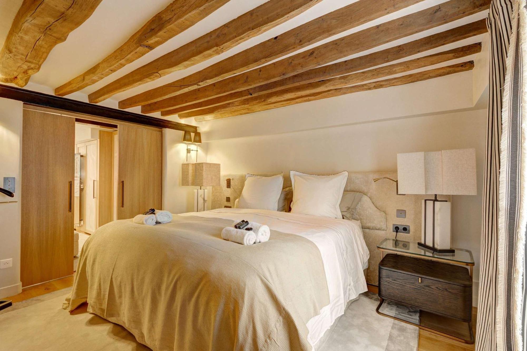 Ultra Luxe Et Confort Au Coeur Des Champs-elysees Apartment *